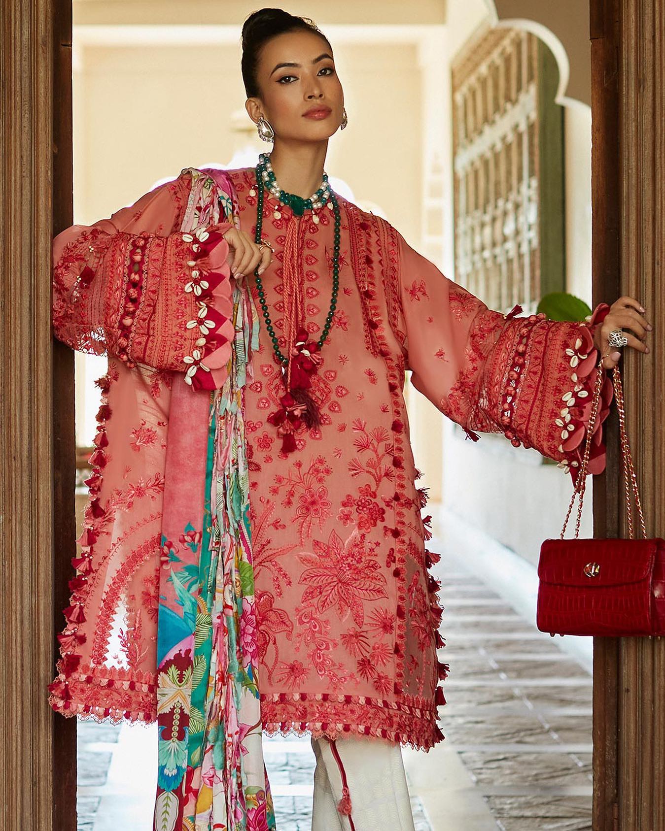 Buy Now - Arna (5B) - Elan Lawn'23 - Shahana Collection UK - Summer Lawn - Pakistani Designer wear - Wedding and Bridal party wear dresses - Elan in UK 